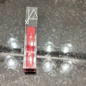 NARS Red velvet Lip glace’